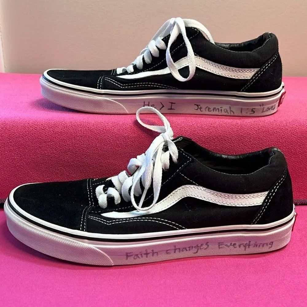Vans M8W9.5 Scriptures written on soles - Picture 3 of 6